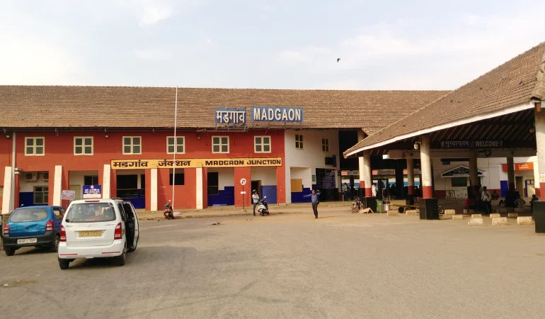 railway station pickup and drop services